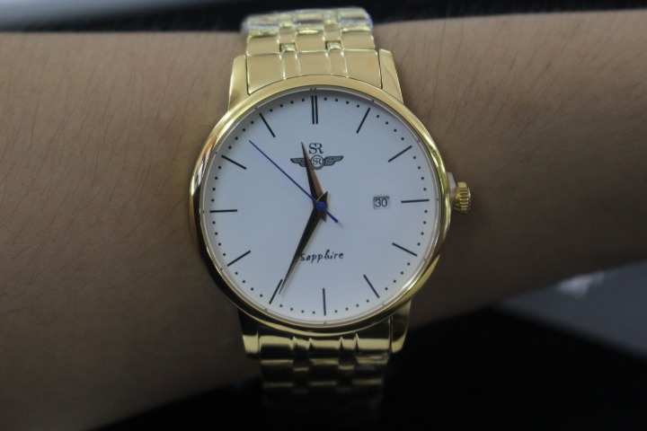Đồng hồ nam SR Watch SG1075.1402TE khi đeo trên tay